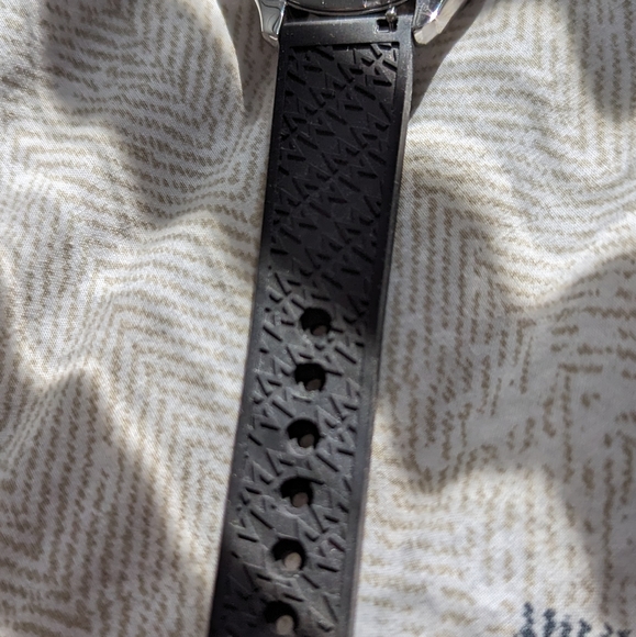 Michele Cape Watch - Picture 5 of 10